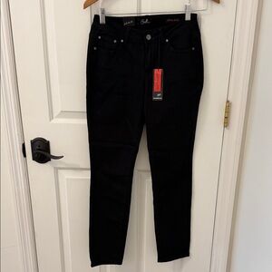 Earl Jeans Women's Black Skinny Jeans